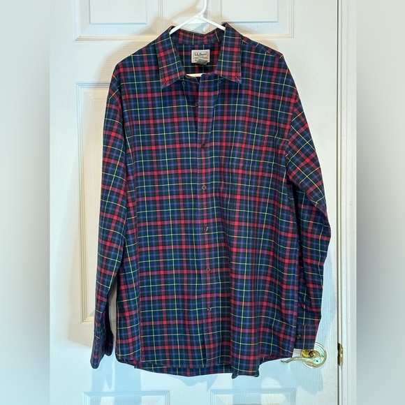 Wrinkle free plaid cotton LL Bean button shirt - Picture 1 of 3